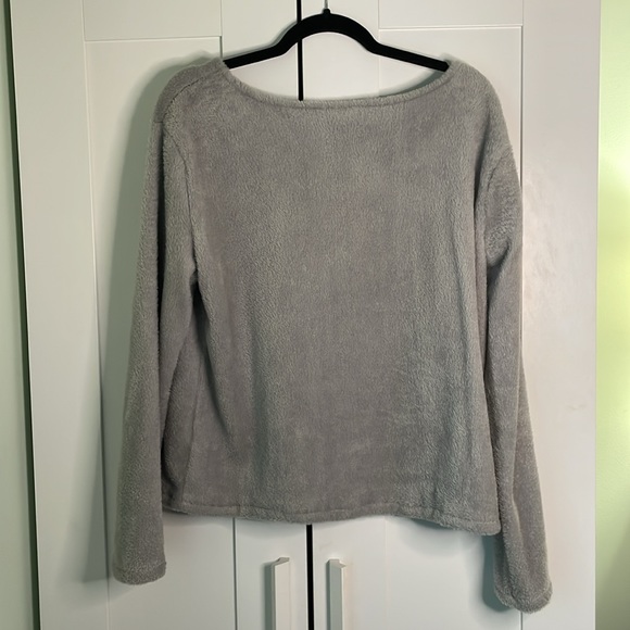 Shein Gray Plush Sweater - Size‎ Large - Picture 2 of 3